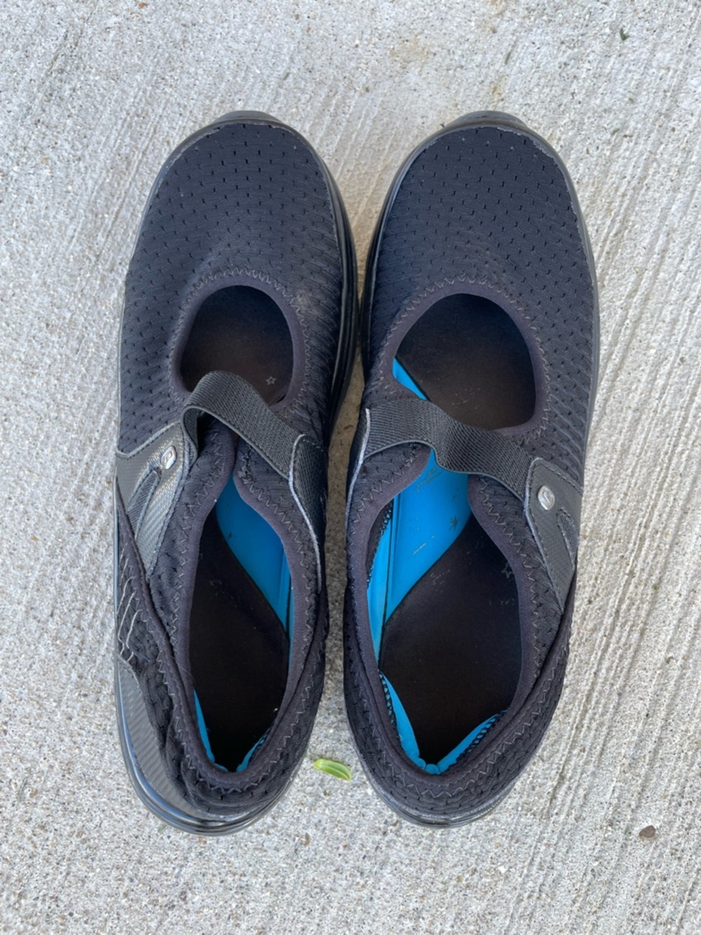 Bzees Black womens Mary Jane shoes comfy casual rubber washable 8.5 - Picture 3 of 5